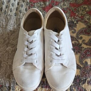 REVITALIGN White Women's Sneakers